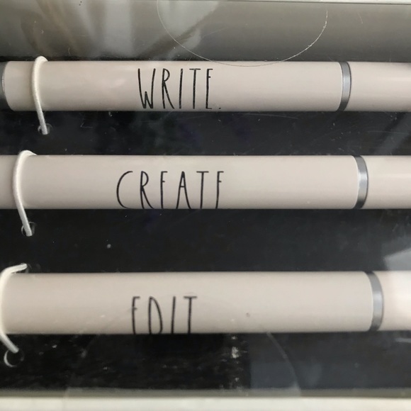 RAE DUNN. Pen Set - Picture 4 of 5